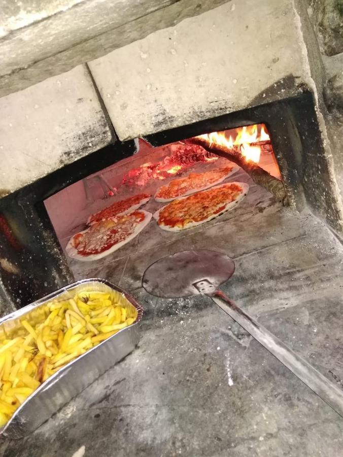 ホテル Locanda Ristorante Pizzeria Da Gigino Corniolo  エクステリア 写真